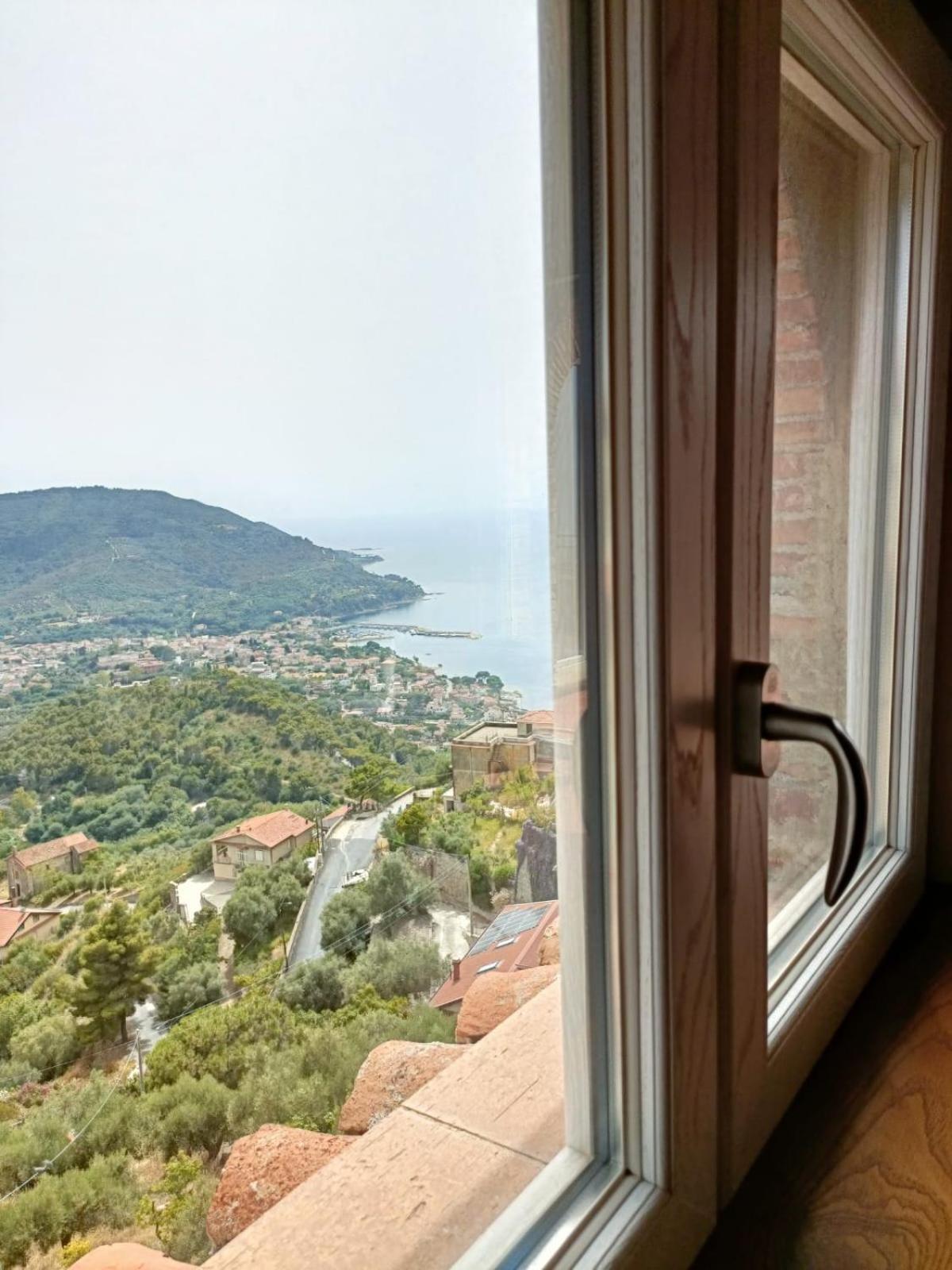 La Mansarda Bed and Breakfast Castellabate Buitenkant foto
